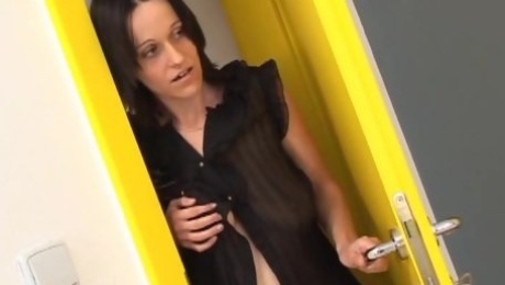 Stunning younger lesbo moans while an older chick licks her cunt